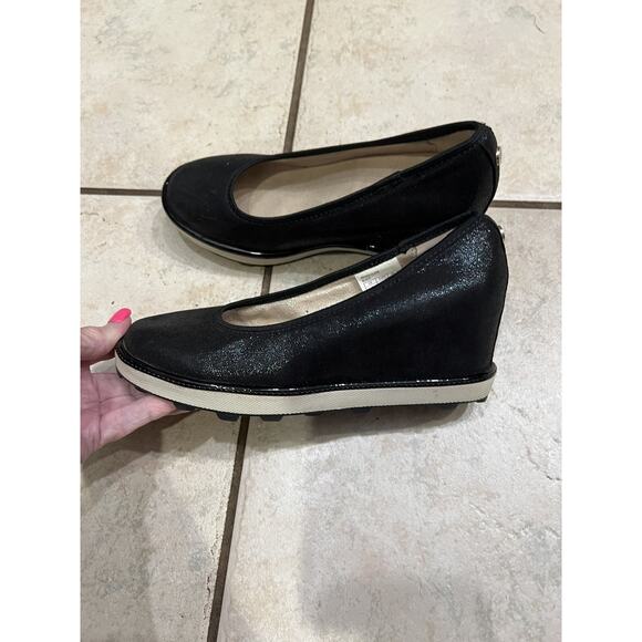 Stuart Weitzman Girls Irridescent Black Ariana Clare Wedge Pumps Size 4 - Picture 3 of 8